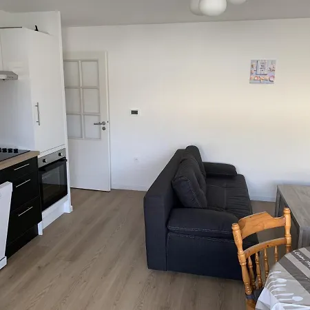 Apartament Neuf Centre-ville Avec Balcon Et Parking, Ideal Famille - Fr-1-482-114 *