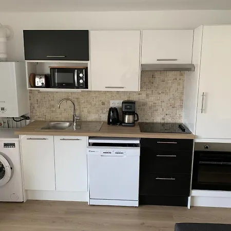 Neuf Centre-ville Avec Balcon Et Parking, Ideal Famille - Fr-1-482-114 Apartament